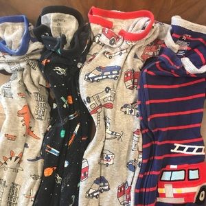 2T Boy’s Carters cotton zipper pajamas Set of 4
